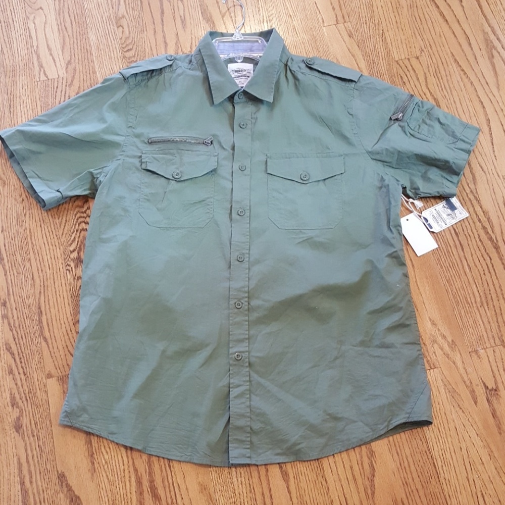 Men's olive green short sleeve new w/tag shirt Collared Button Front 100% Cotton